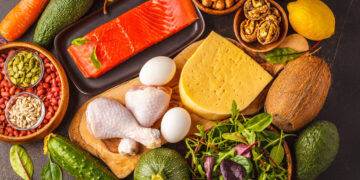 The Ketogenic Diet: Benefits, Risks, and Meal Ideas