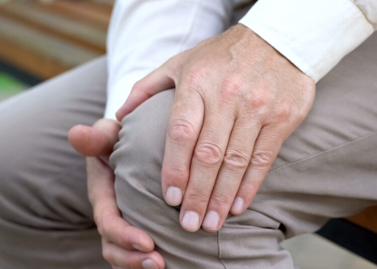 How to manage sore knees?