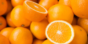 What are the health benefits of oranges?