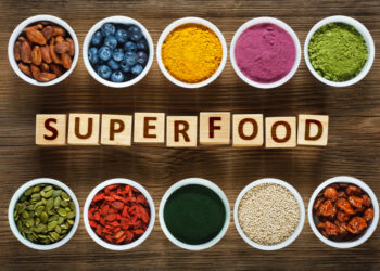 Navigating the World of Superfoods: Benefits and Myths